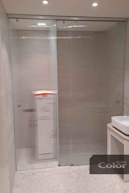 Стъклени душ кабини на плъзгане